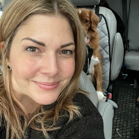 Meet your Posher, Lori - Picture 2 of 2